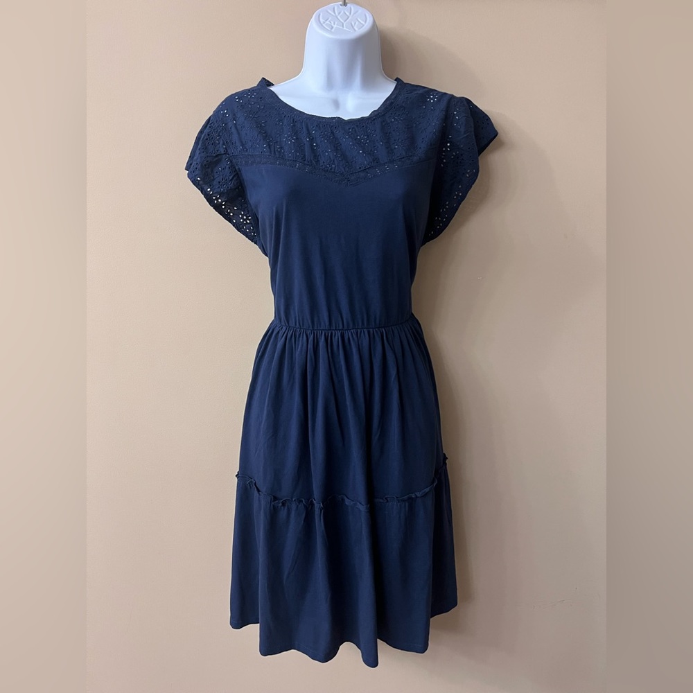 Draper James Nassau Navy Knit Eyet Dress, Size L, 100% Cotton, EUC